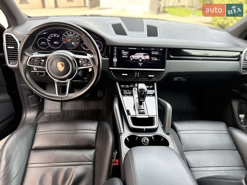 Внедорожник / Кроссовер Porsche Cayenne 2018 в Черновцах