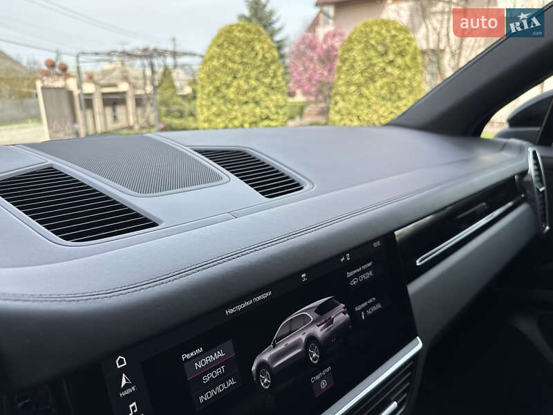 Внедорожник / Кроссовер Porsche Cayenne 2018 в Черновцах