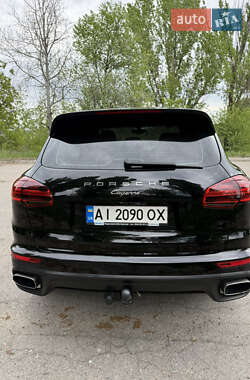 Внедорожник / Кроссовер Porsche Cayenne 2014 в 