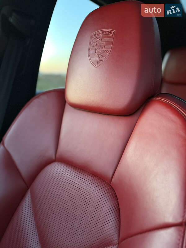 Внедорожник / Кроссовер Porsche Cayenne 2015 в Виннице