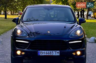 Внедорожник / Кроссовер Porsche Cayenne 2013 в 