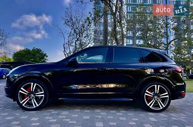Внедорожник / Кроссовер Porsche Cayenne 2013 в 
