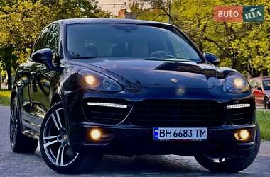 Внедорожник / Кроссовер Porsche Cayenne 2013 в 