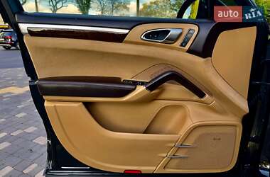 Внедорожник / Кроссовер Porsche Cayenne 2013 в 