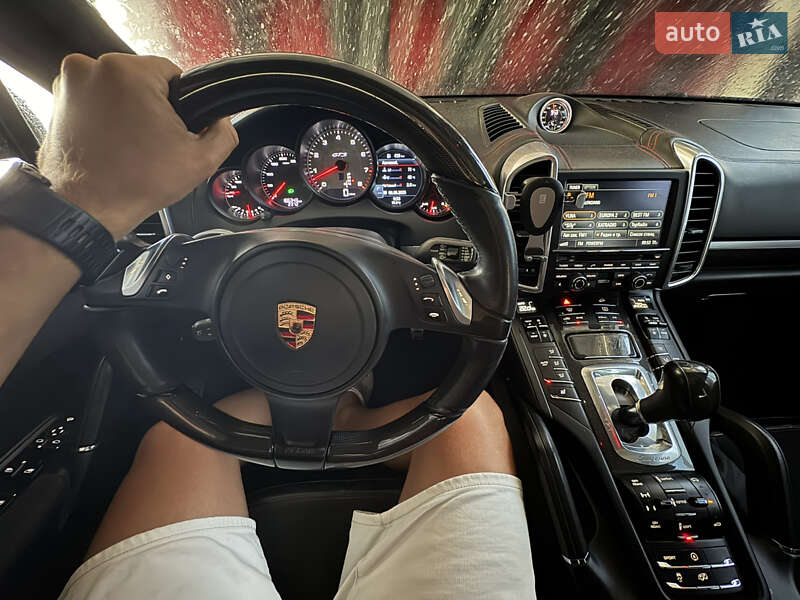 Внедорожник / Кроссовер Porsche Cayenne 2013 в Львове