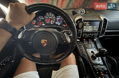 Внедорожник / Кроссовер Porsche Cayenne 2013 в 
