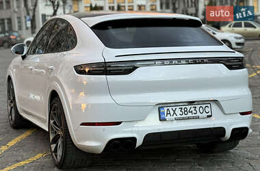 Внедорожник / Кроссовер Porsche Cayenne 2019 в 