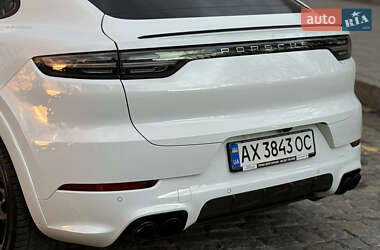 Внедорожник / Кроссовер Porsche Cayenne 2019 в 