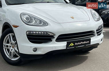 Внедорожник / Кроссовер Porsche Cayenne 2014 в 