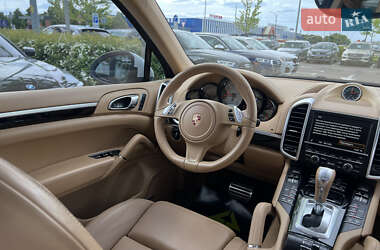 Внедорожник / Кроссовер Porsche Cayenne 2014 в 