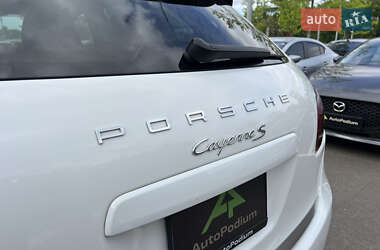Внедорожник / Кроссовер Porsche Cayenne 2014 в 