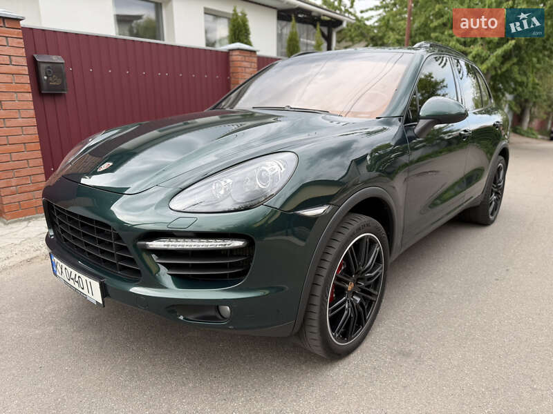 Позашляховик / Кросовер Porsche Cayenne 2013 в Києві