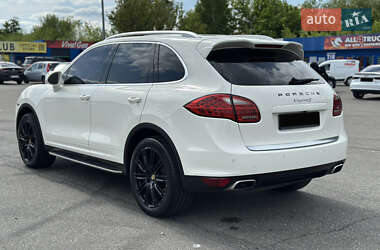Внедорожник / Кроссовер Porsche Cayenne 2011 в 