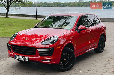 Внедорожник / Кроссовер Porsche Cayenne 2015 в 