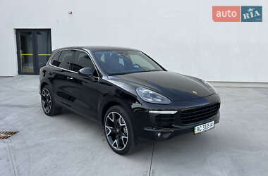 Внедорожник / Кроссовер Porsche Cayenne 2016 в 