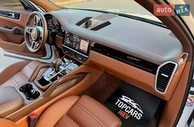 Позашляховик / Кросовер Porsche Cayenne 2018 в 