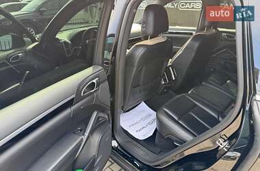 Внедорожник / Кроссовер Porsche Cayenne 2013 в 