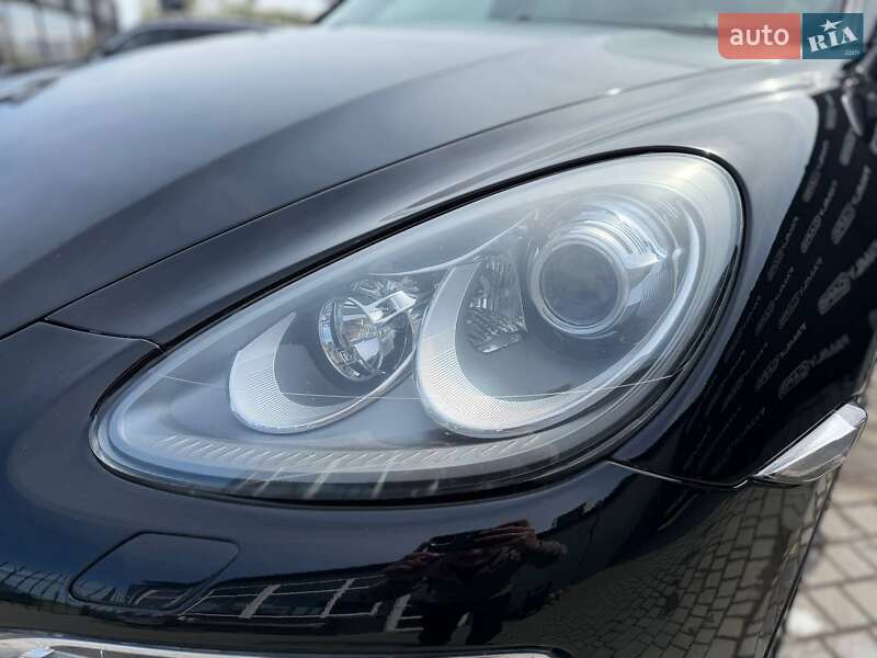 Позашляховик / Кросовер Porsche Cayenne 2013 в Одесі