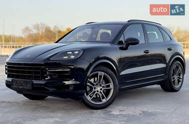 Позашляховик / Кросовер Porsche Cayenne 2023 в 