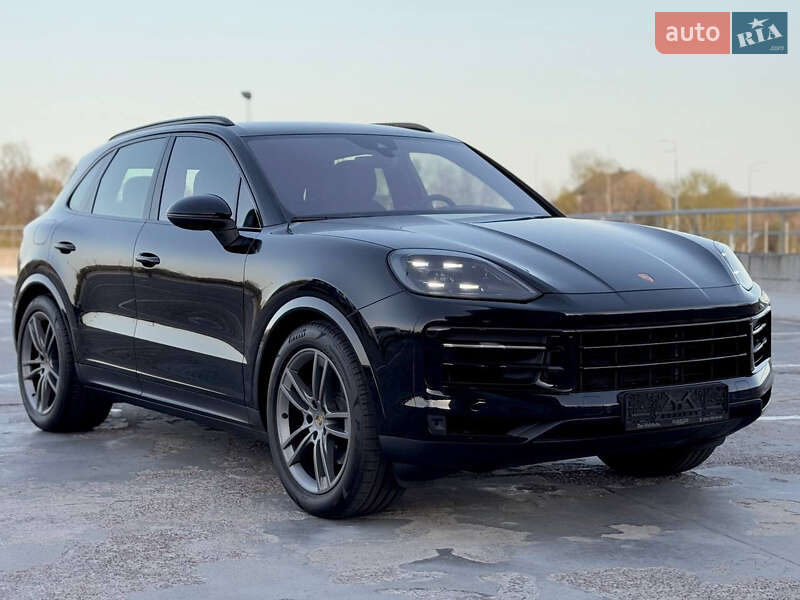 Внедорожник / Кроссовер Porsche Cayenne 2023 в Киеве