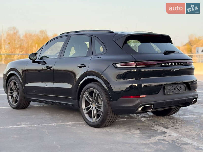 Внедорожник / Кроссовер Porsche Cayenne 2023 в Киеве