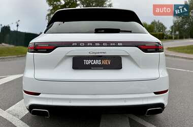 Внедорожник / Кроссовер Porsche Cayenne 2020 в 