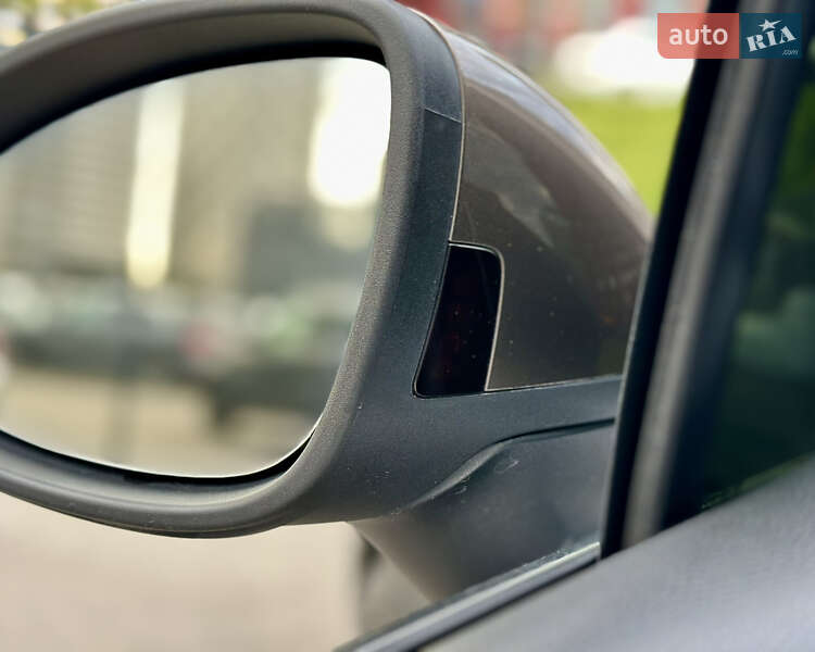 Внедорожник / Кроссовер Porsche Cayenne 2012 в Киеве