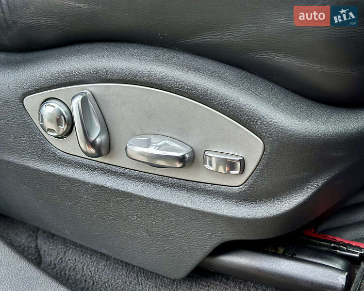 Внедорожник / Кроссовер Porsche Cayenne 2012 в Киеве