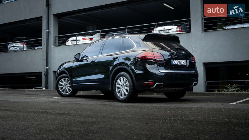 Позашляховик / Кросовер Porsche Cayenne 2013 в Львові