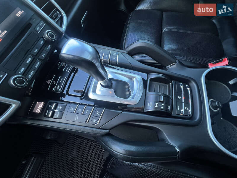 Внедорожник / Кроссовер Porsche Cayenne 2016 в Луцке фото 10 Внедорожник / Кроссовер Porsche Cayenne 2016 в Луцке