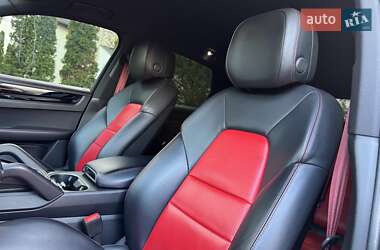 Позашляховик / Кросовер Porsche Cayenne 2022 в 