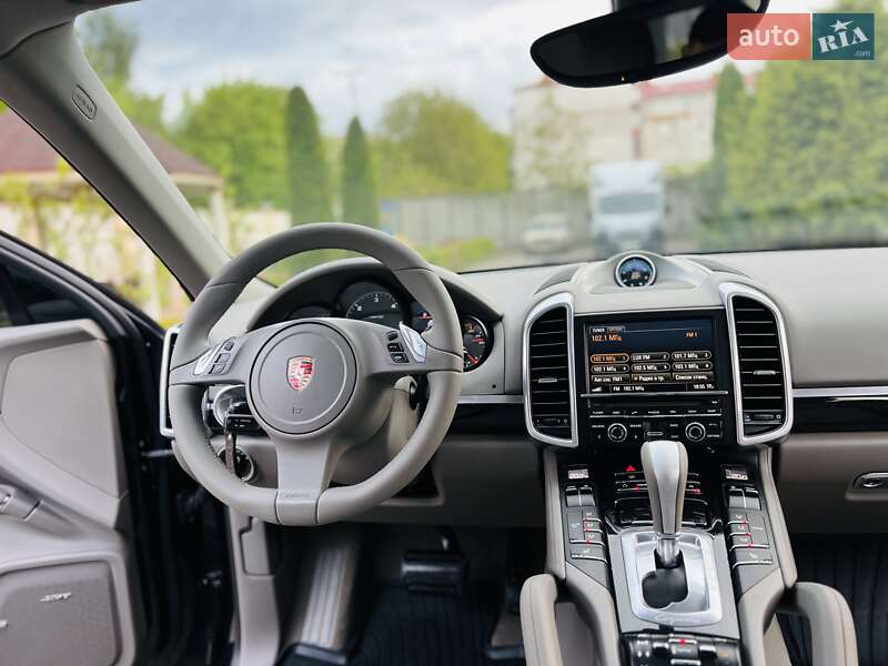 Позашляховик / Кросовер Porsche Cayenne 2010 в Хмельницькому
