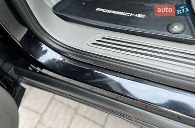 Внедорожник / Кроссовер Porsche Cayenne 2010 в 