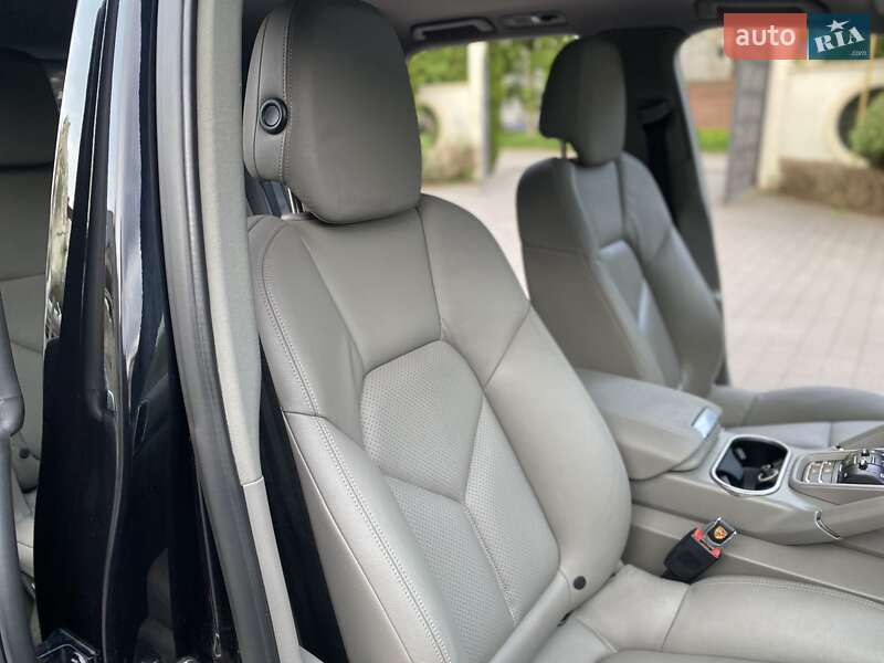 Позашляховик / Кросовер Porsche Cayenne 2010 в Хмельницькому