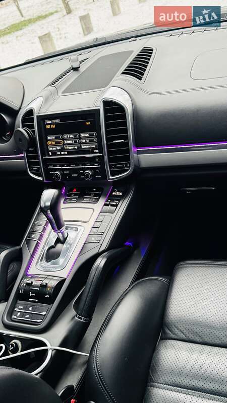 Внедорожник / Кроссовер Porsche Cayenne 2010 в Киеве