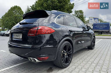 Позашляховик / Кросовер Porsche Cayenne 2013 в 