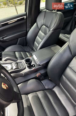 Позашляховик / Кросовер Porsche Cayenne 2013 в 
