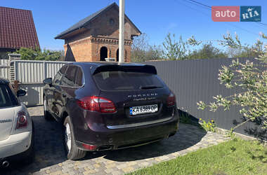 Внедорожник / Кроссовер Porsche Cayenne 2011 в 