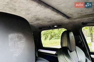 Позашляховик / Кросовер Porsche Cayenne 2010 в 