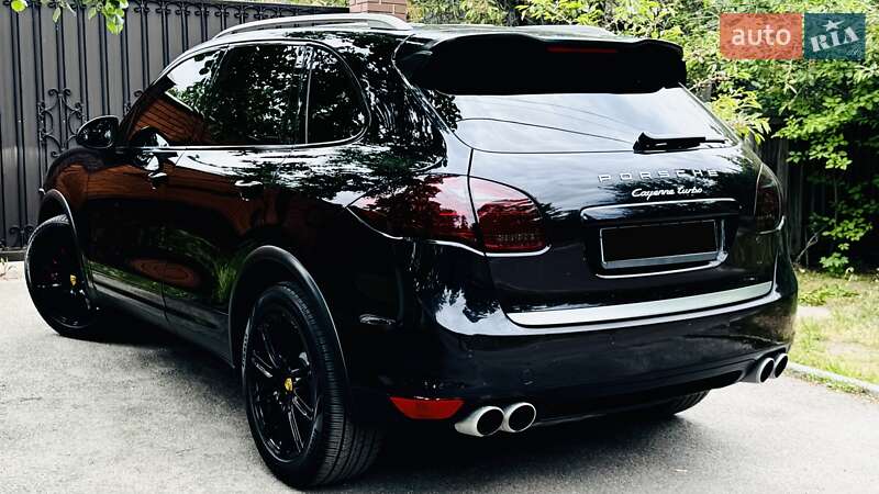 Внедорожник / Кроссовер Porsche Cayenne 2010 в Киеве