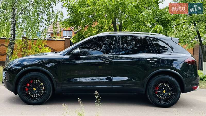 Внедорожник / Кроссовер Porsche Cayenne 2010 в Киеве