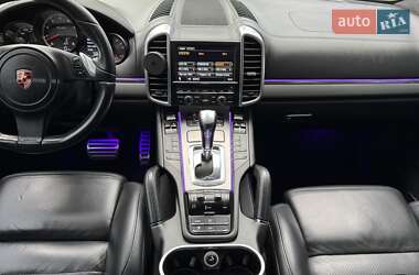 Позашляховик / Кросовер Porsche Cayenne 2010 в 