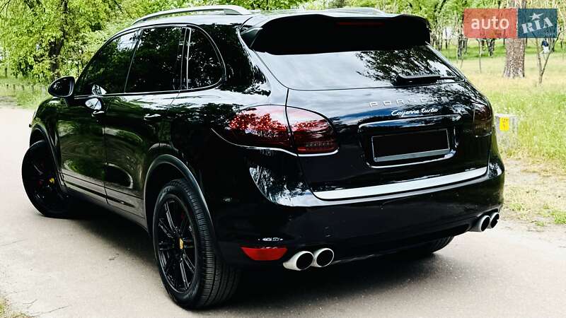 Внедорожник / Кроссовер Porsche Cayenne 2010 в Киеве