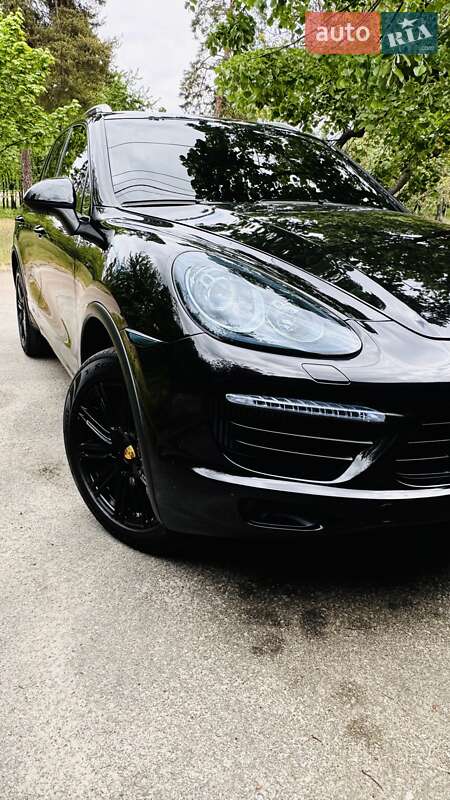 Внедорожник / Кроссовер Porsche Cayenne 2010 в Киеве