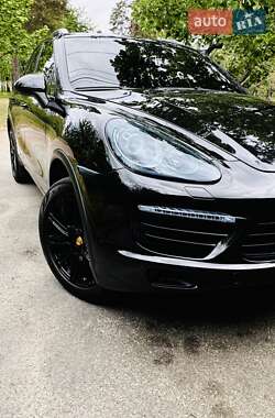 Позашляховик / Кросовер Porsche Cayenne 2010 в 