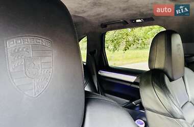Позашляховик / Кросовер Porsche Cayenne 2010 в 