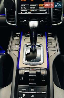 Позашляховик / Кросовер Porsche Cayenne 2010 в 