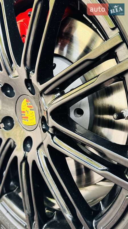 Внедорожник / Кроссовер Porsche Cayenne 2010 в Киеве