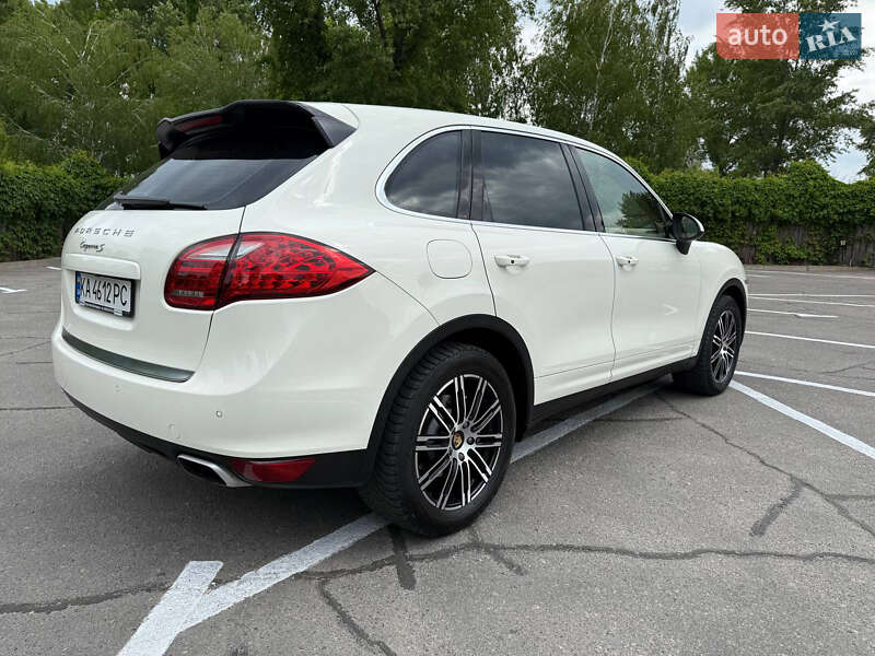 Внедорожник / Кроссовер Porsche Cayenne 2010 в Днепре