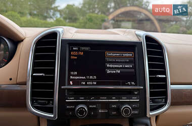 Позашляховик / Кросовер Porsche Cayenne 2010 в 